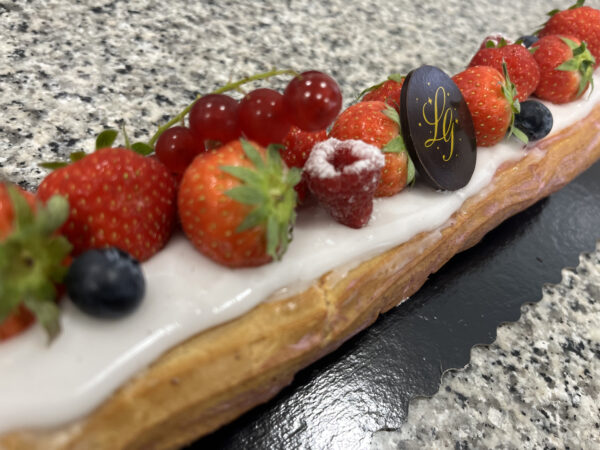 éclair géant fruits rouges