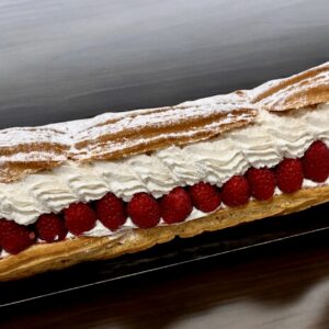 éclair géant framboises chantilly